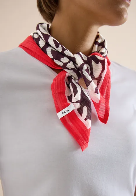 Bandana ze strukturą i nadrukiem leo rich burgundy Bandana ze strukturą i nadrukiem leo rich burgundy