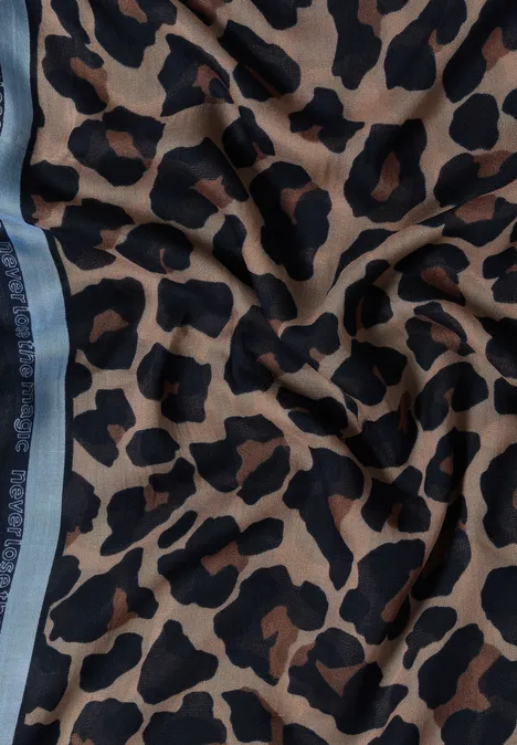 Driehoekige sjaal met luipaardprint creamy mocha