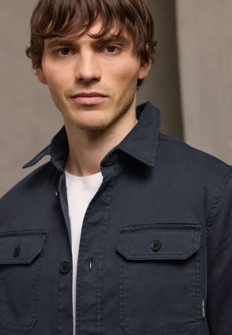 Overshirt farbowany metodą Garment Dye dark ink blue