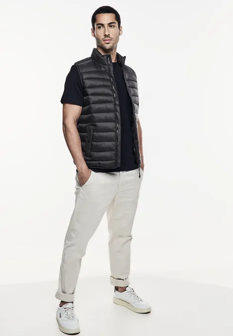 Lichte, donzen bodywarmer limousine black
