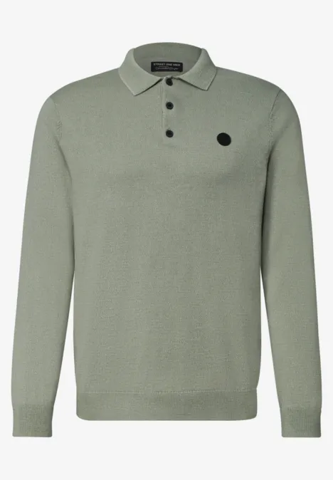 Gebreid poloshirt in mouliné-look willow green Groene, gemêleerde polo trui met lange mouwen, knoopsluiting en klein logo-patch.