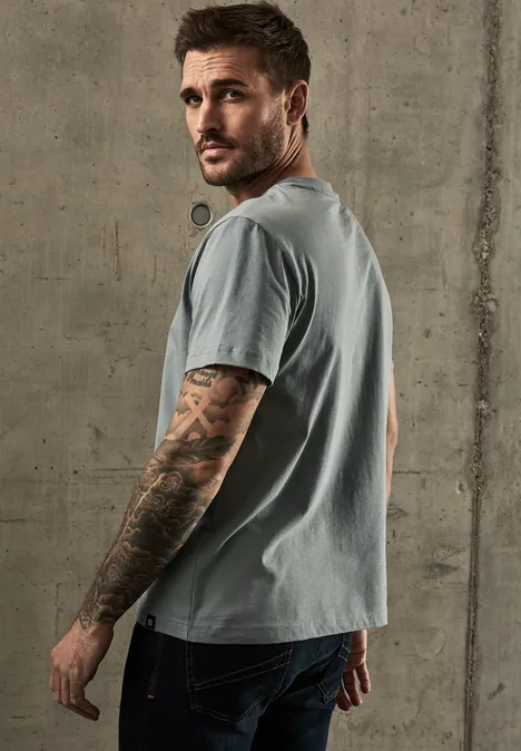 Basic T-shirt in effen kleur silver green Basic T-shirt in effen kleur silver green