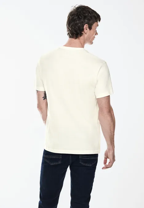 T-Sshirt with chestprint pearl white