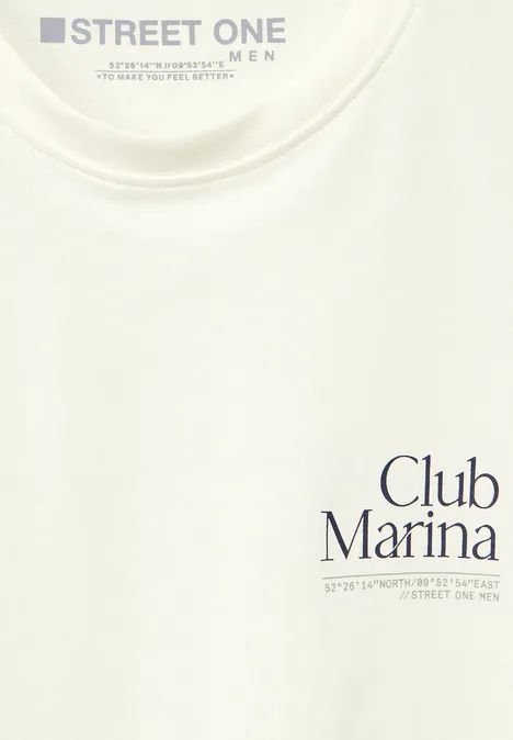 T-Sshirt with chestprint pearl white
