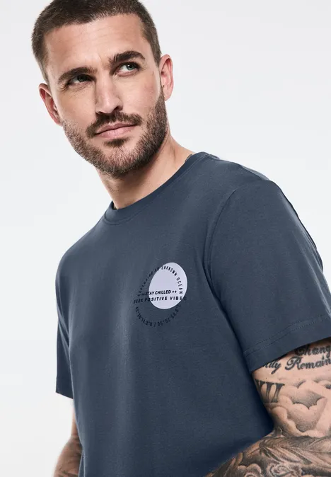 T-Shirt mit Chestprint marine blue
