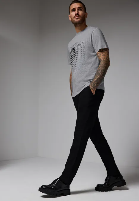 T-Shirt mit Front-Print silver grey melange T-Shirt mit Front-Print silver grey melange