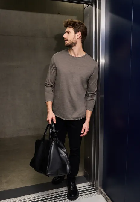 Longsleeve mit offenem Saum mushroom brown