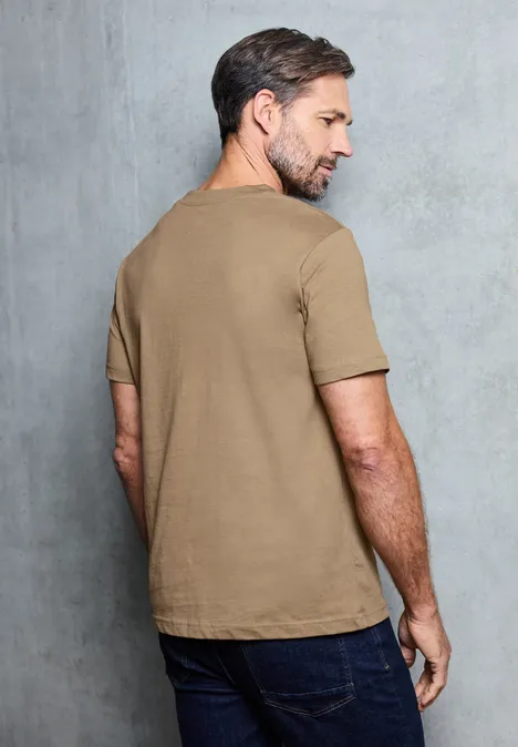 Softes T-Shirt mit Wording barista brown