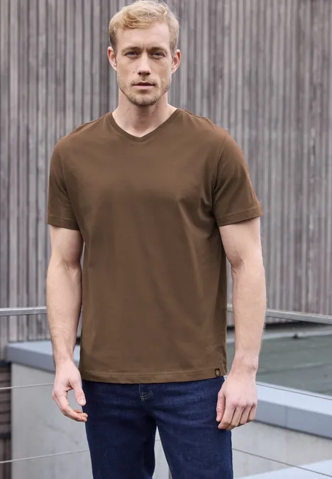 T-shirt basique à col en V null T-shirt basique à col en V null