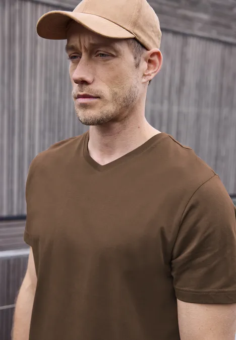 T-shirt basique à col en V null T-shirt basique à col en V null