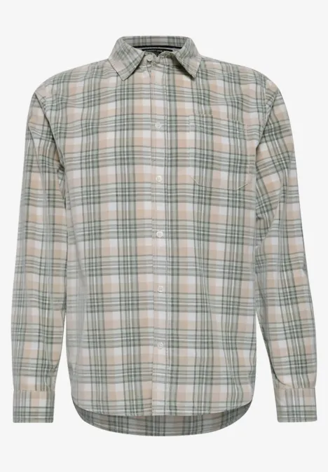 Geruit lang overhemd in beige en groen met lange mouwen, klassieke knoopsluiting en kraag.