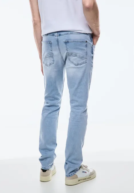 Jean coupe droite light blue wash