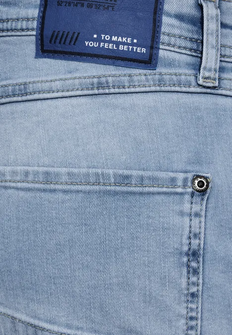 Jean coupe droite light blue wash