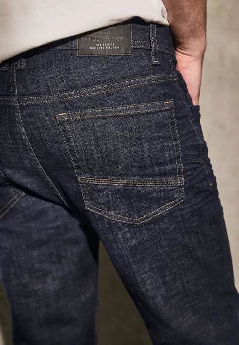 Jeans à la coupe slim dark blue rinsed wash