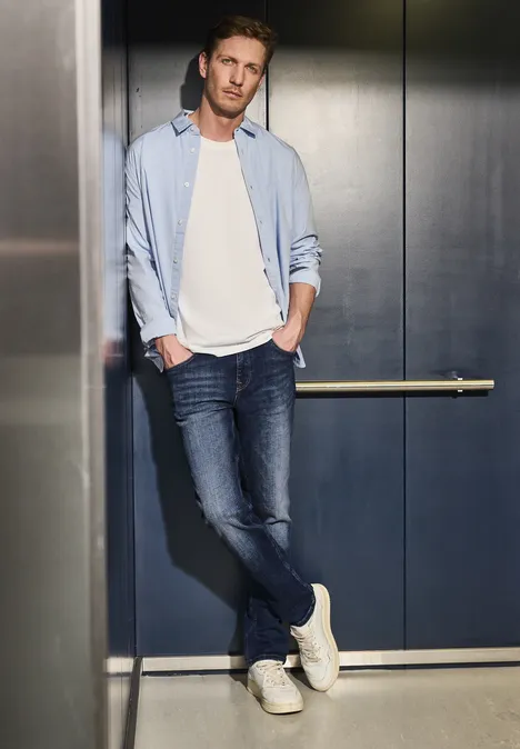 Jeans à la coupe slim indigo blue wash