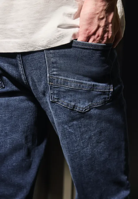Jeans à la coupe slim indigo blue wash