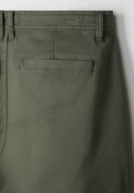 Klassische Chino deep olive green