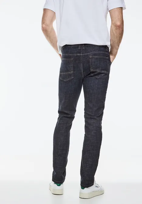 Jeans à la coupe régulière dark blue rinsed wash