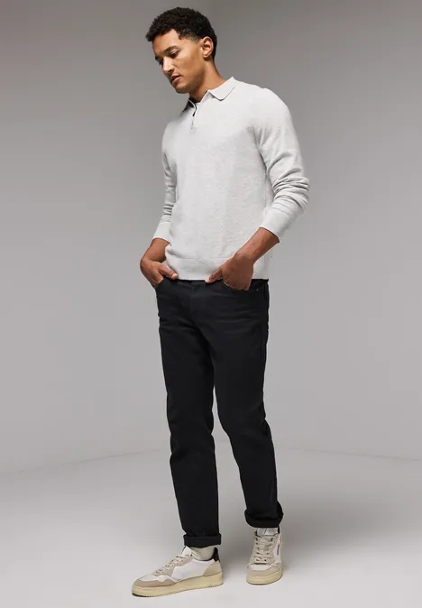Jeans à la coupe régulière clean black