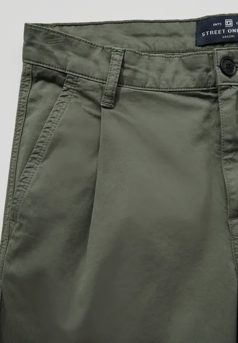 Moderne Chino deep olive green