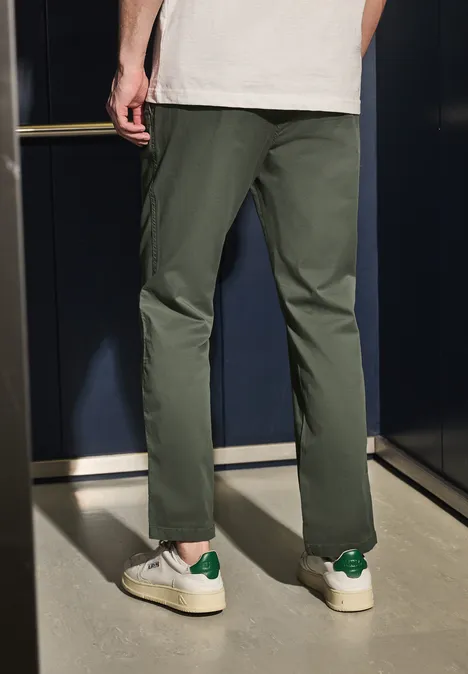 Moderne Chino deep olive green