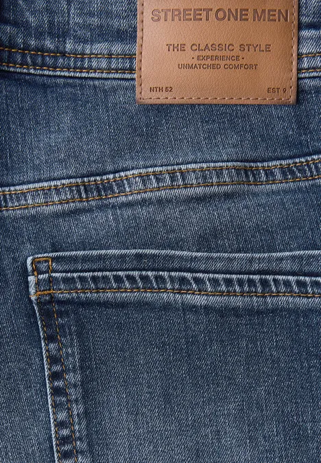 Straight Leg Jeans dark blue wash