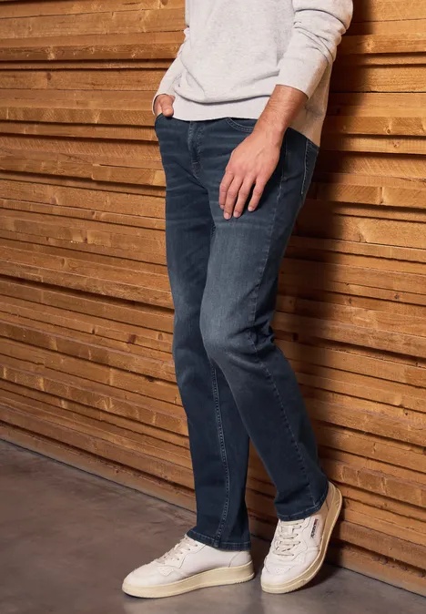 Straight Legs jeans blue overdyed black wash
