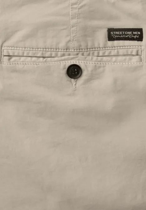 Chino z elastycznym paskiem w talii sandstone beige Chino z elastycznym paskiem w talii sandstone beige