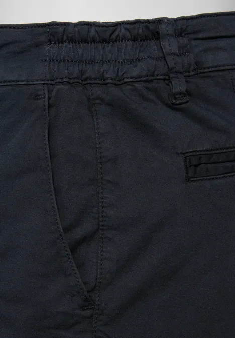 Chino z elastycznym paskiem w talii dark ink blue