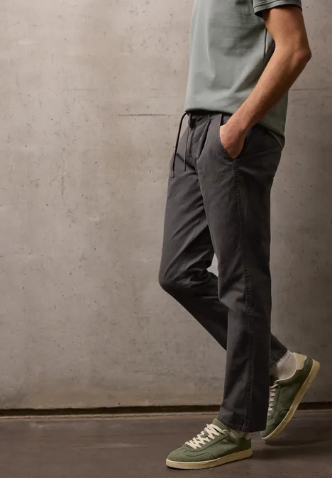 Chino ze strukturą industrial grey