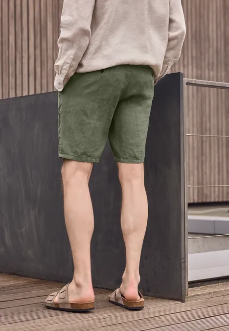 Chinoshorts aus Leinen wood green Chinoshorts aus Leinen wood green