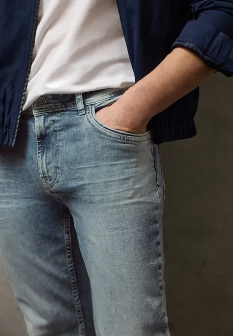 Slim Leg Jeans soft greencast random wash