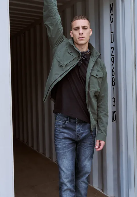 Slim Legs jeans in regular fit mid blue wash