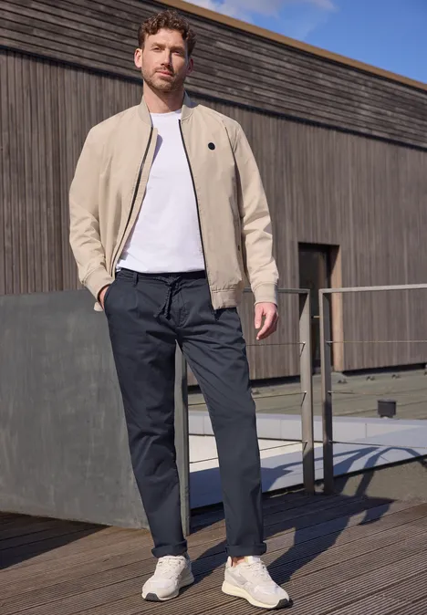 Straight Leg Chino in leichter Qualität dark ink blue