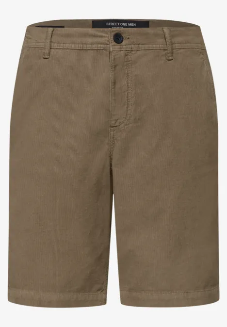 Short chino kaki pour homme avec fermeture à bouton et passants de ceinture.