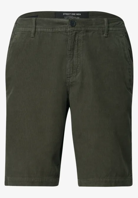 Short chino homme vert foncé avec poches latérales et fermeture à bouton