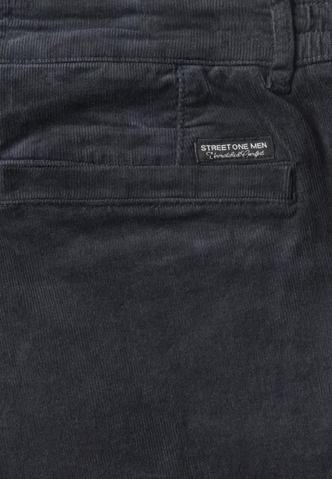 Schwarze Cordhose mit Gesäßtasche und Markenlabel Striker One Men