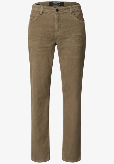 Braune Cordhose für Herren mit geradem Schnitt und klassischem Design.