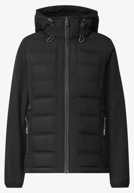 Veste matelassée noire avec capuche et fermeture éclair intégrale.