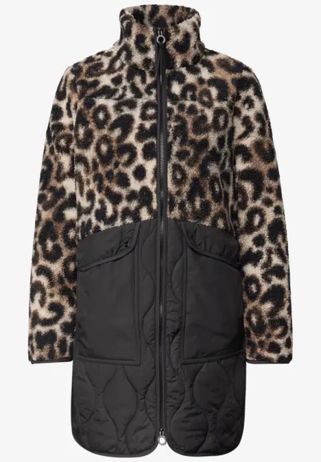 Manteau oversize imprimé léopard en haut et partie inférieure matelassée noire, fermeture zippée.