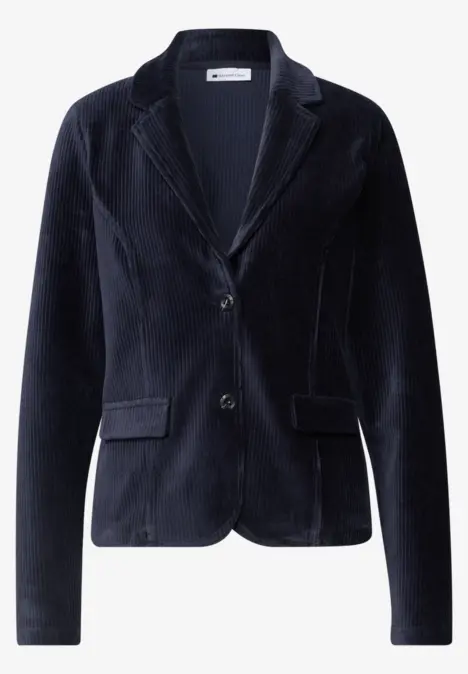 Donkerblauwe fluwelen blazer met schalkraag, twee knopen en klepzakken.