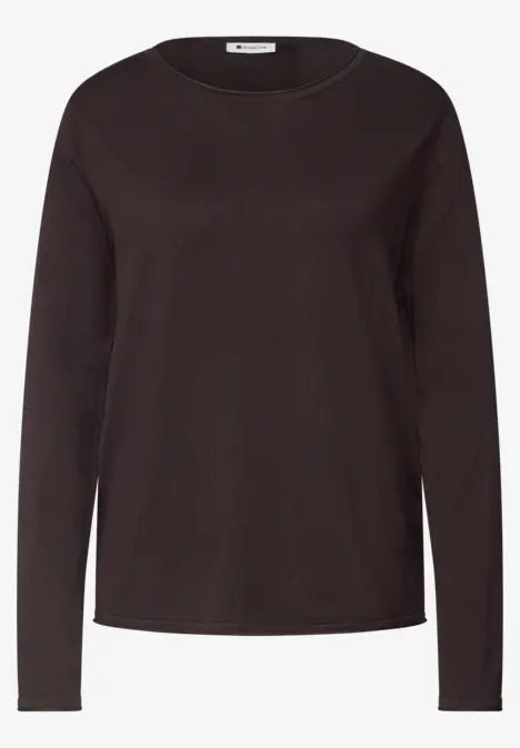 Effen bruin shirt met lange mouwen en ronde hals, eenvoudig en tijdloos ontwerp.