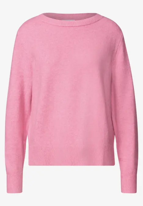 Un pull rose à col rond avec des manches longues.