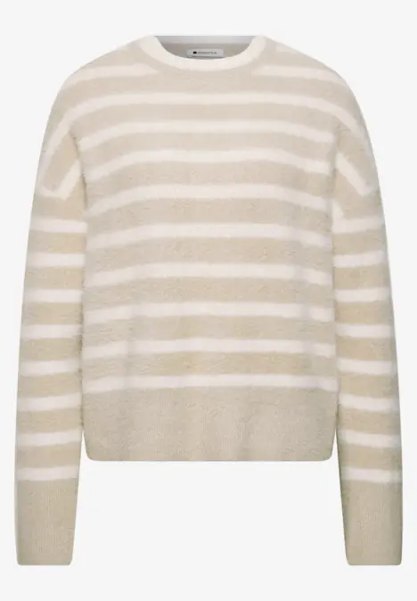 Beiger Pullover mit weißen Querstreifen, langärmlig und rundem Halsausschnitt.