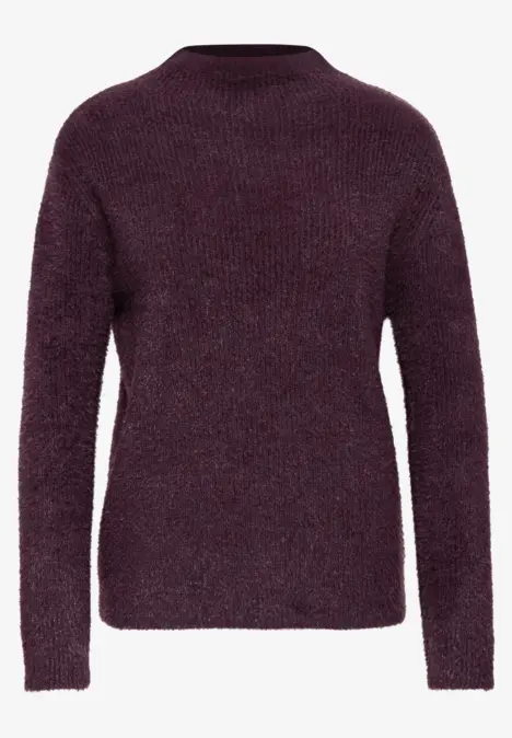 Feinstrickpullover in dunklem Violett mit Rundhalsausschnitt und langen Ärmeln.