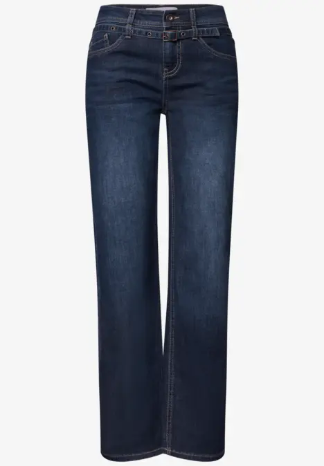 Donkerblauwe straight jeans met klassieke vijfzakkenstijl.