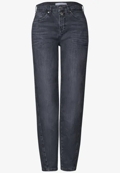 Jean bleu foncé taille haute coupe droite.