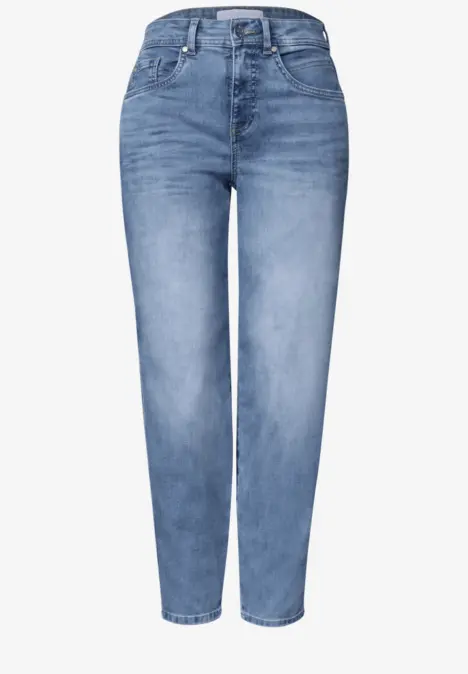 Jean bleu taille haute, coupe droite et léger effet délavé.