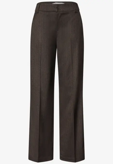 Elegante, gerade geschnittene, dunkelbraune Damenhose aus feinem Stoff mit Bügelfalten.