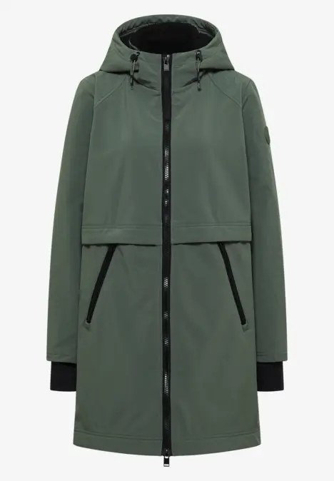 Dunkelgrüner Parka mit Kapuze, knielang, Frontreißverschluss und zwei schrägen Taschen mit Reißverschlüssen.